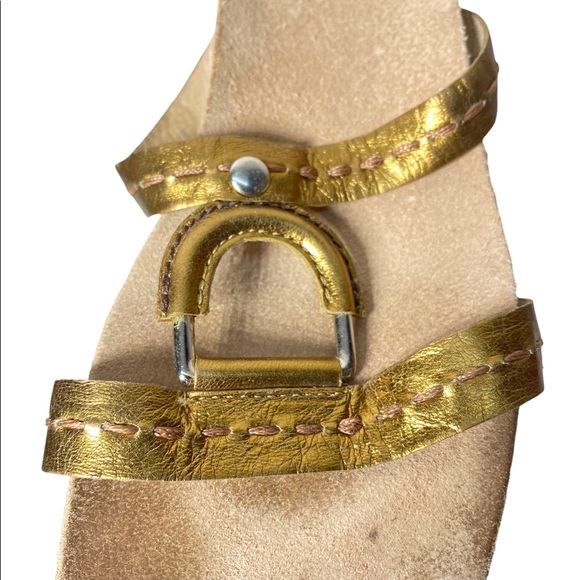 Aerosoles Metallic Gold Block Heel Suede Sandals Size 8 - Picture 2 of 10